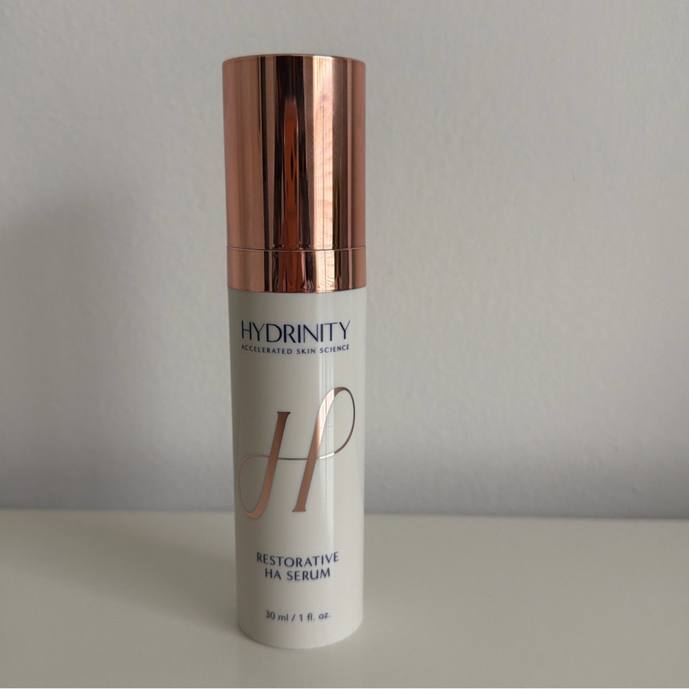 Hydrinity Restorative HA Serum — White Bottle with Rose Gold Cap 30 ml 1 fl oz